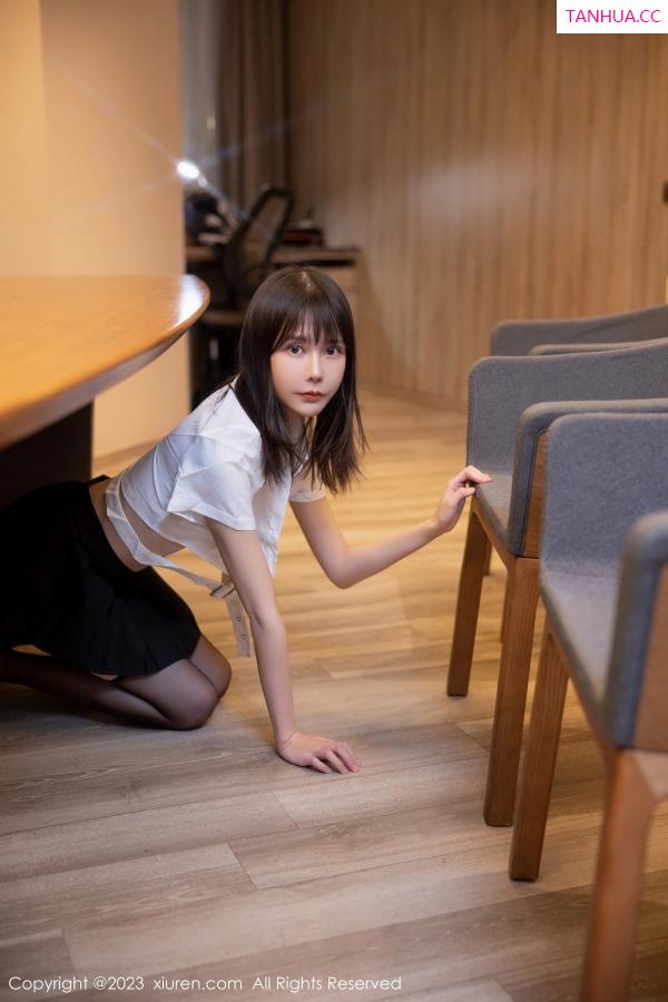   [XiuRen]高清写真图 2023.06.06 No.6862 甜佳佳 黑丝美腿第50张图片